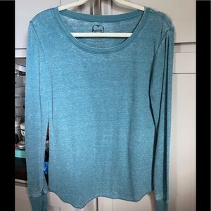 First Love LS waffle texture tee shirt. NWOT stretchy and round seams size L